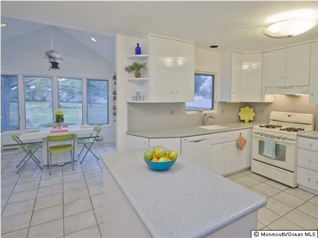 4 Prince Edward Road Morganville, NJ 07751 - Photo 9 of 25 Additional Photo