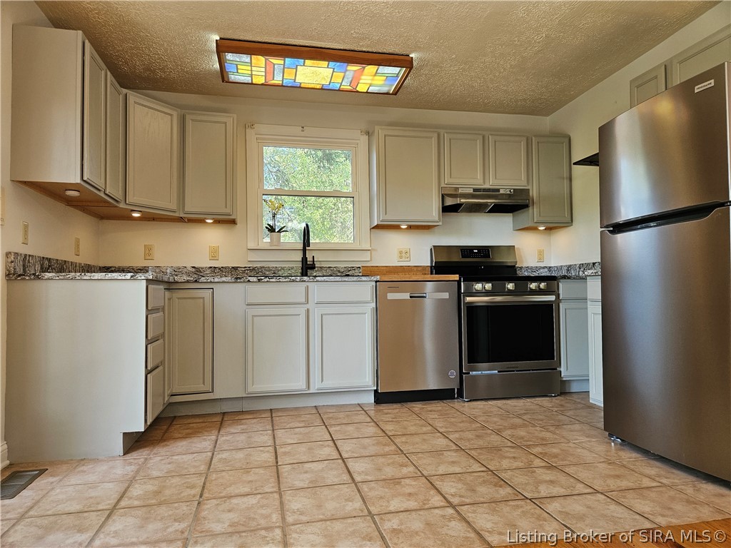 1046 Michigan Road Madison, IN 47250 - Photo 3 of 13