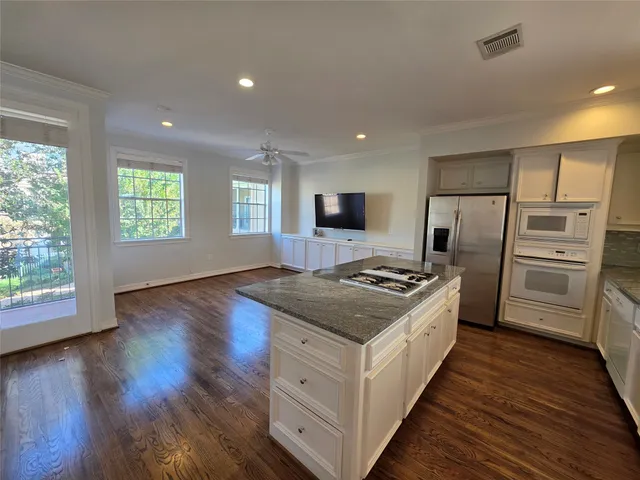 $3,300 | 1714 Roy Street, Houston, TX 77007