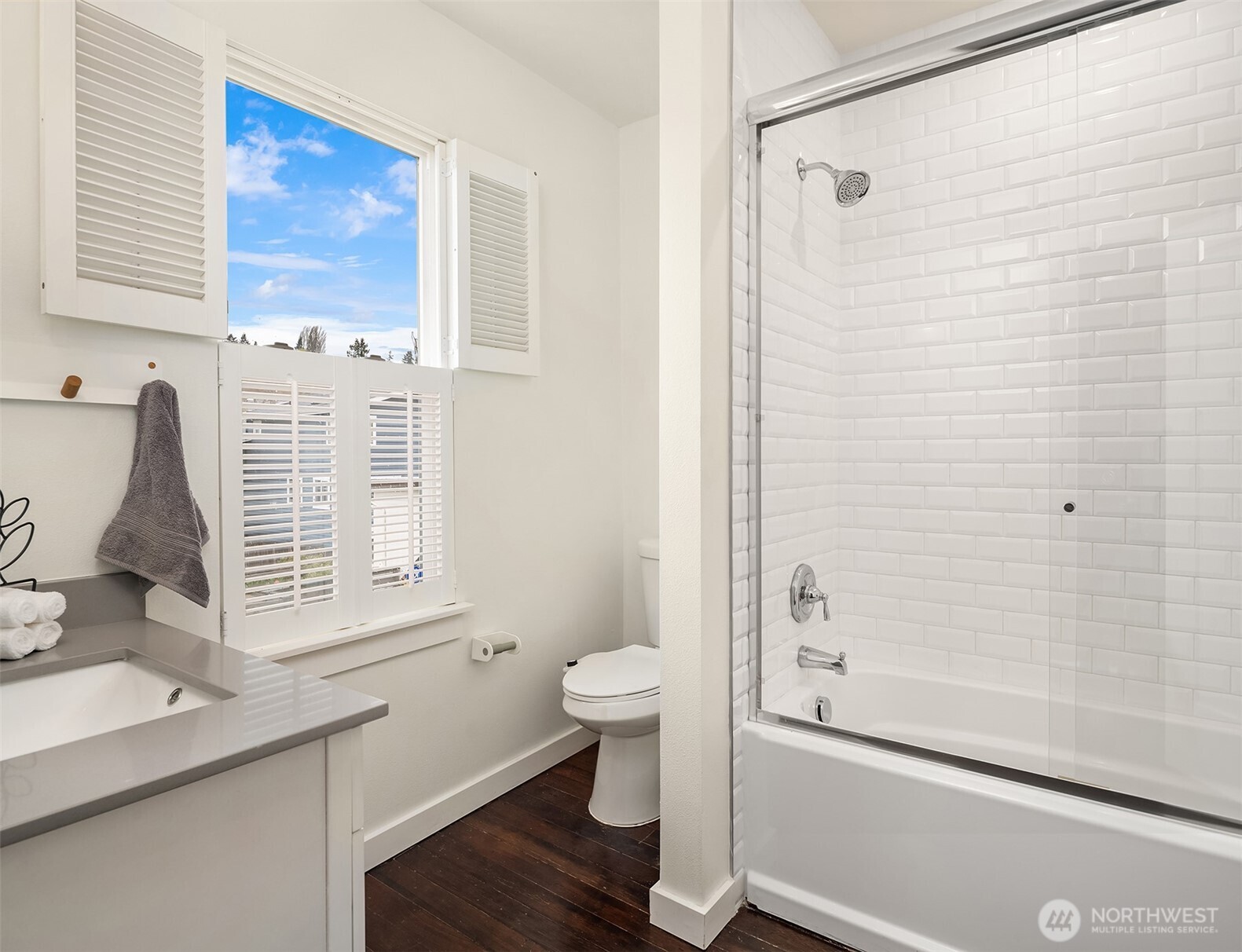 227 29th Avenue East Seattle, WA 98112 - Photo 25 of 40