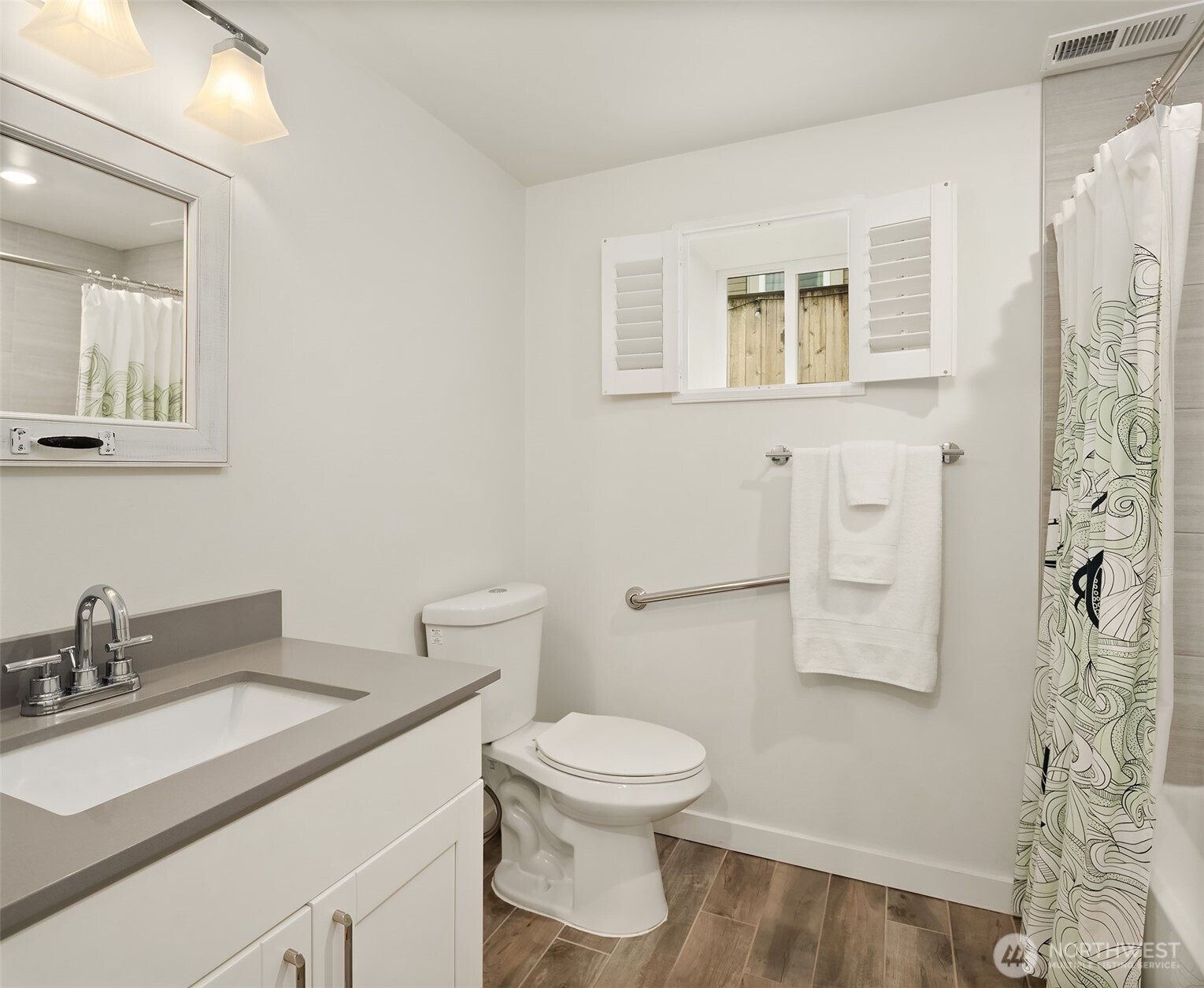 227 29th Avenue East Seattle, WA 98112 - Photo 31 of 40