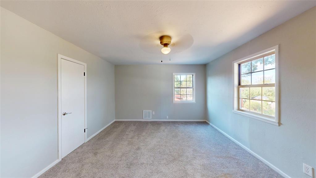 1105 South Ridgeway Drive Cleburne, TX 76033 - Photo 14 of 31 Gallery Image 14