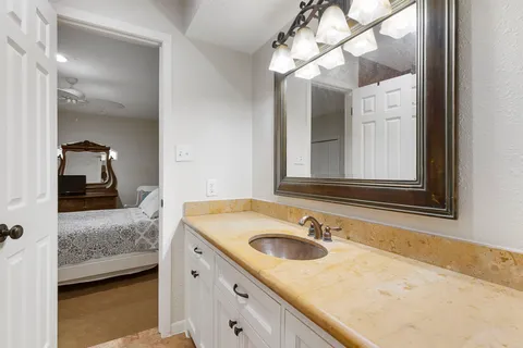 $449,000 | 3930 Knollcrest Drive, Montgomery, TX 77356