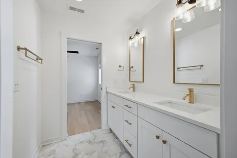 $1,325,000 | 2910 B Primrose Circle, Nashville, TN 37212