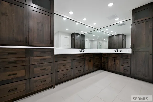 $725,000 | 1900 Spencer Lane, Ammon, ID 83406