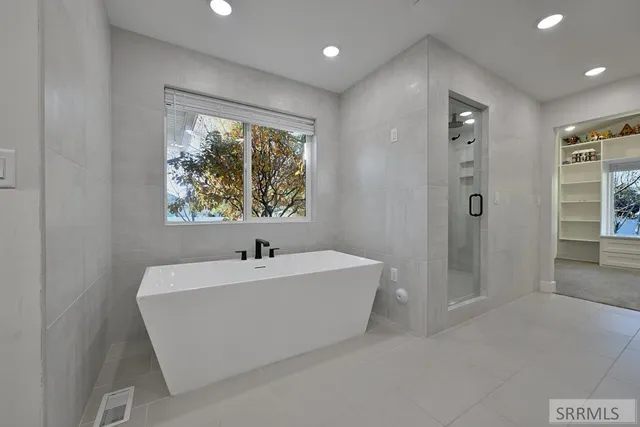 $725,000 | 1900 Spencer Lane, Ammon, ID 83406