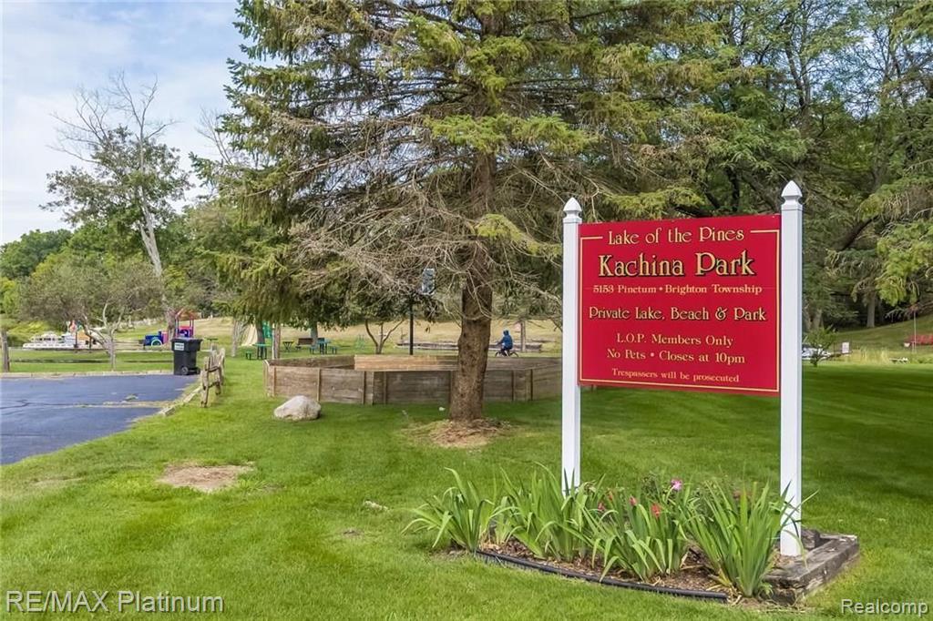 5210 Greenfield Road Brighton, MI 48114 - Photo 27 of 30