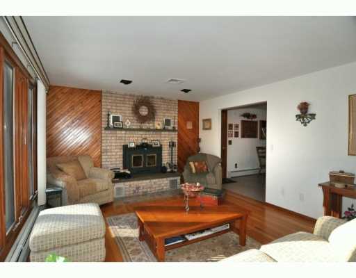 210 Lydia Ann Road Smithfield, RI 02917 - Photo 2 of 12 Den/Family/Great Room.