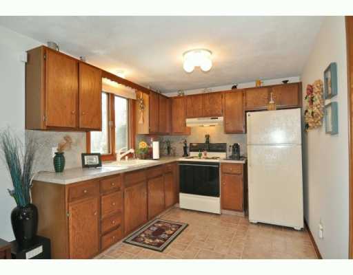 210 Lydia Ann Road Smithfield, RI 02917 - Photo 8 of 12 Kitchen.