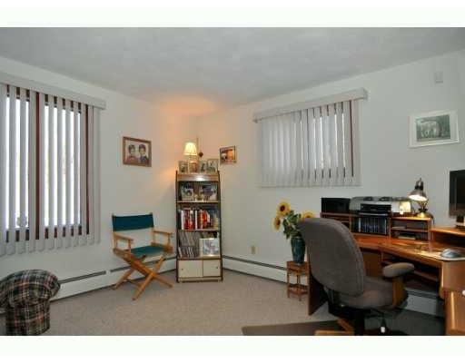 210 Lydia Ann Road Smithfield, RI 02917 - Photo 10 of 12 Studio/Study/Office.