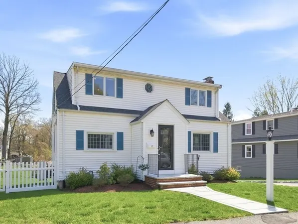 $769,900 | 112 Pleasant Street, Walpole, MA 02032