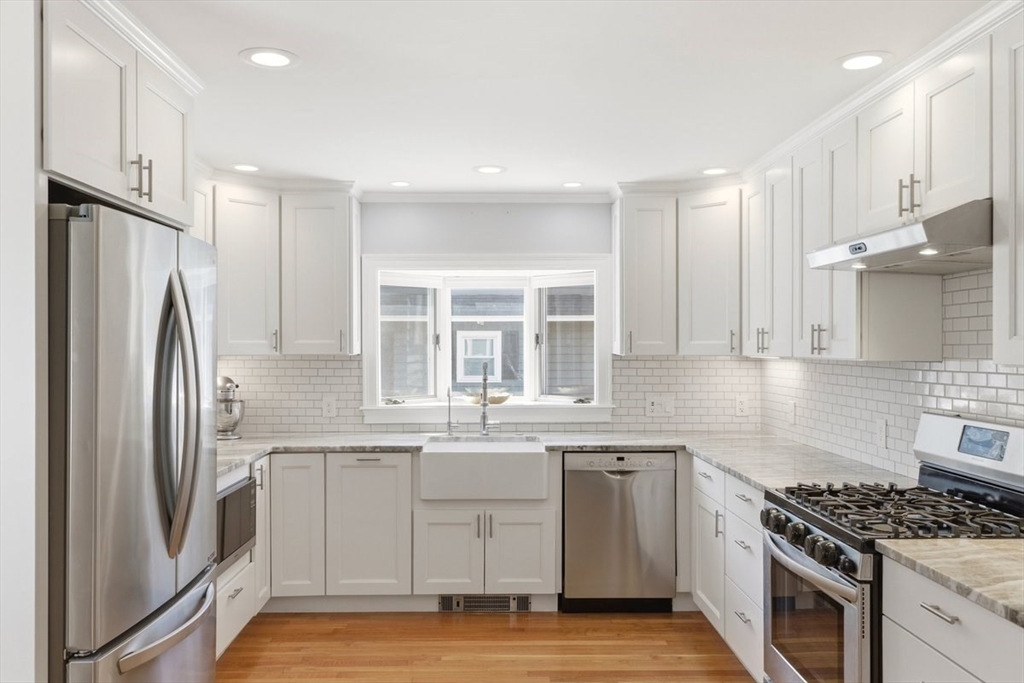 112 Pleasant Street Walpole, MA 02032 - Photo 12 of 35