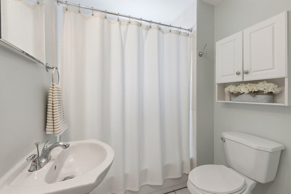 112 Pleasant Street Walpole, MA 02032 - Photo 18 of 35