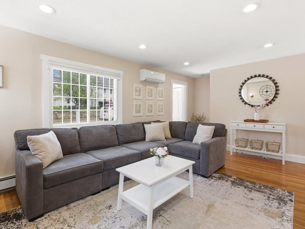 112 Pleasant Street Walpole, MA 02032 - Photo 9 of 35