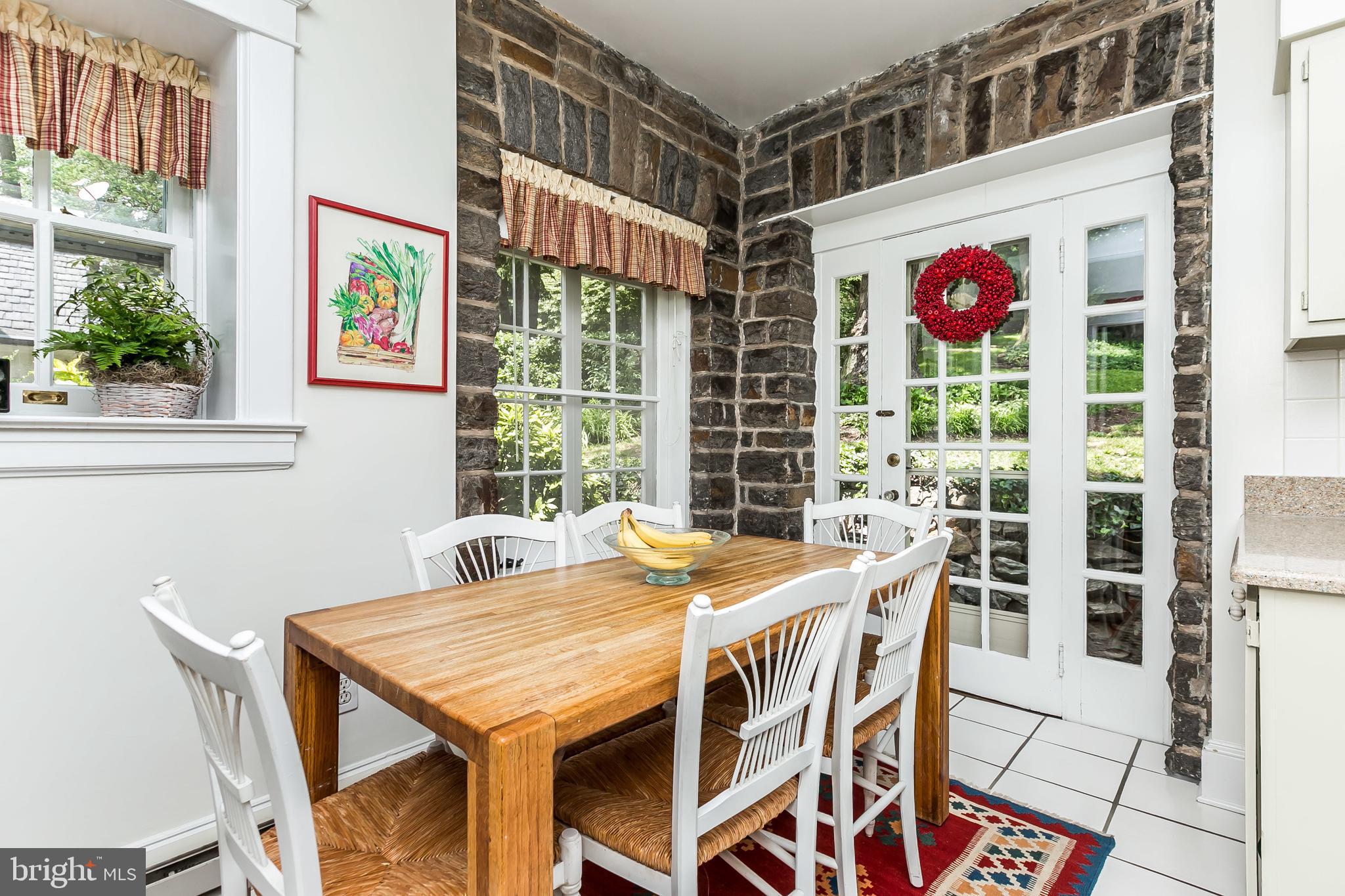 303 Edgevale Road Baltimore, MD 21210 - Photo 15 of 37