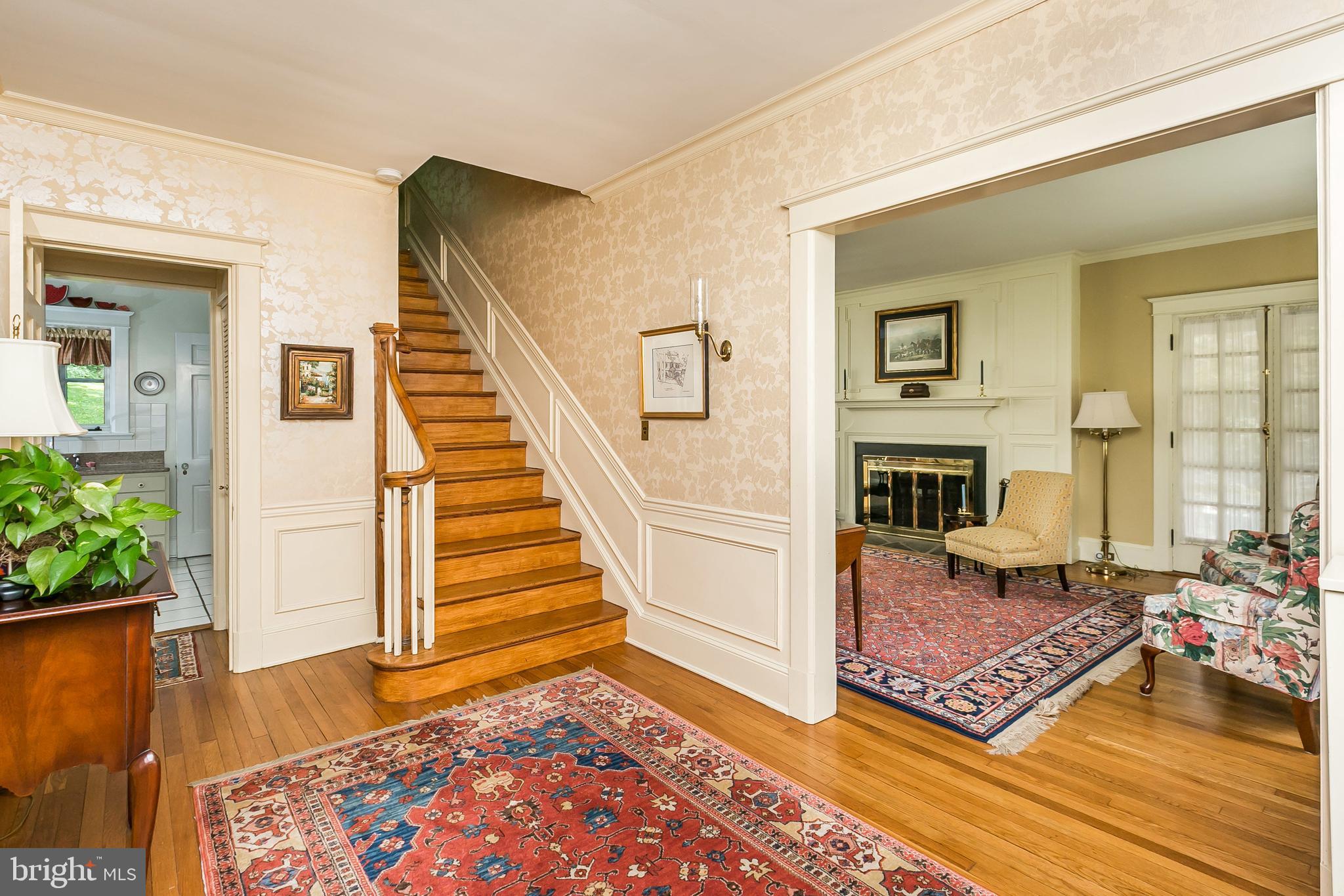 303 Edgevale Road Baltimore, MD 21210 - Photo 5 of 37