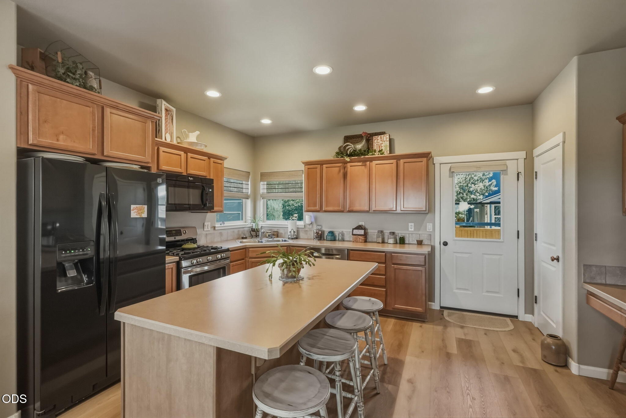 63776 Hunters Circle Bend, OR 97701 - Photo 9 of 53