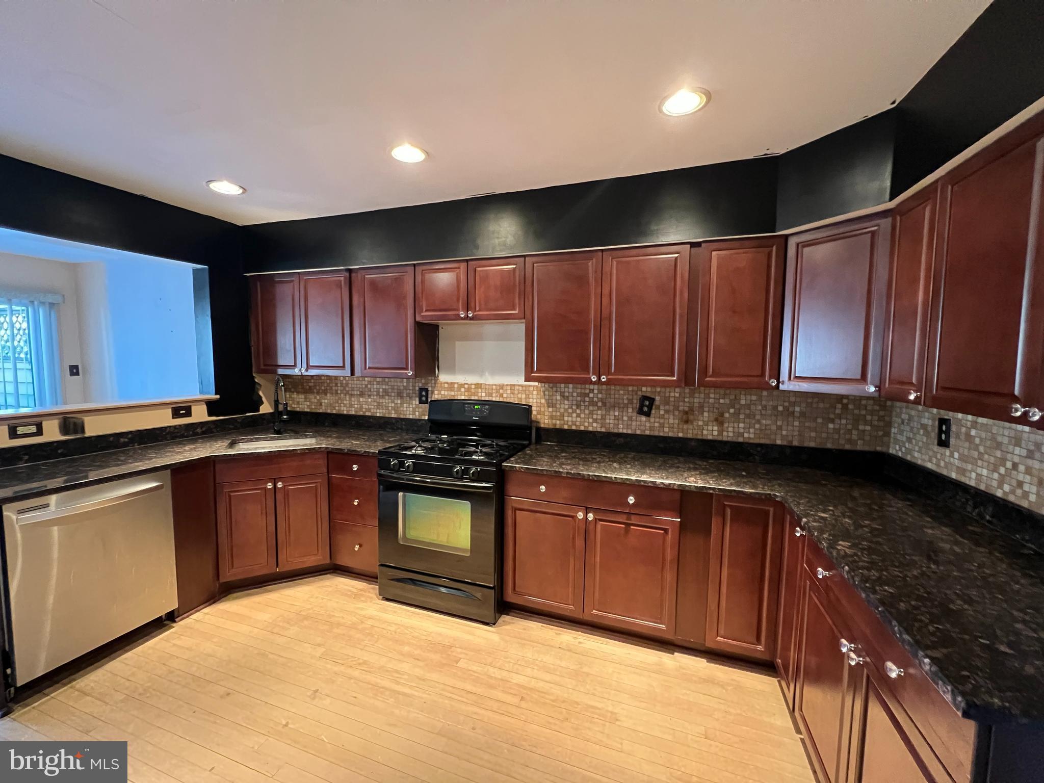 5888 Pimlico Road Baltimore, MD 21209 - Photo 12 of 26