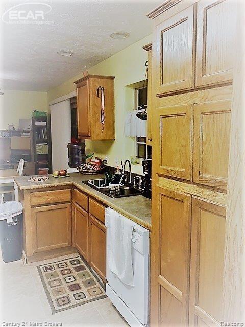 9126 Shipman Road Corunna, MI 48817 - Photo 12 of 32 30064699_11.jpg