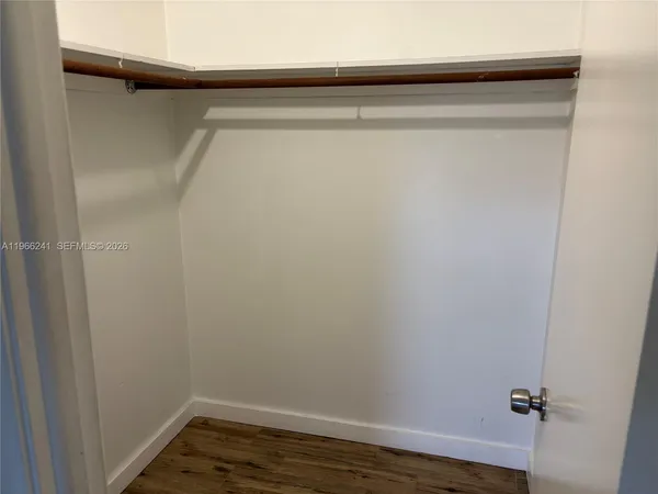 $1,790 | 1701 Washington Street, Unit 504, Hollywood, FL 33020