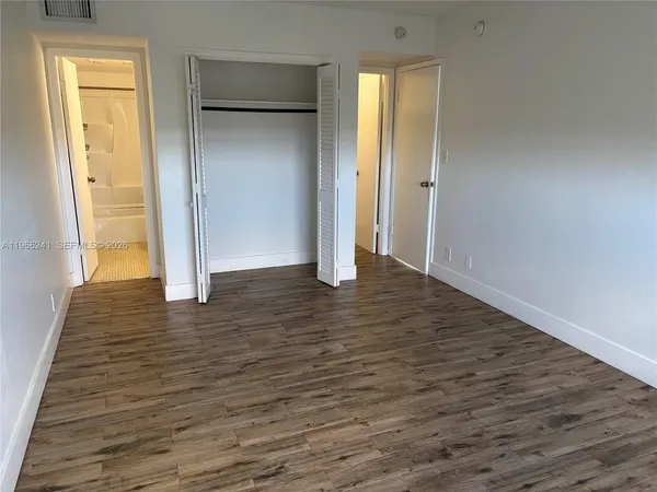 $1,790 | 1701 Washington Street, Unit 504, Hollywood, FL 33020