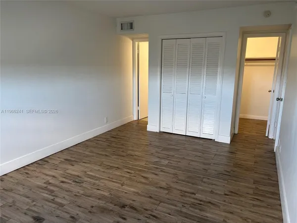 $1,790 | 1701 Washington Street, Unit 504, Hollywood, FL 33020