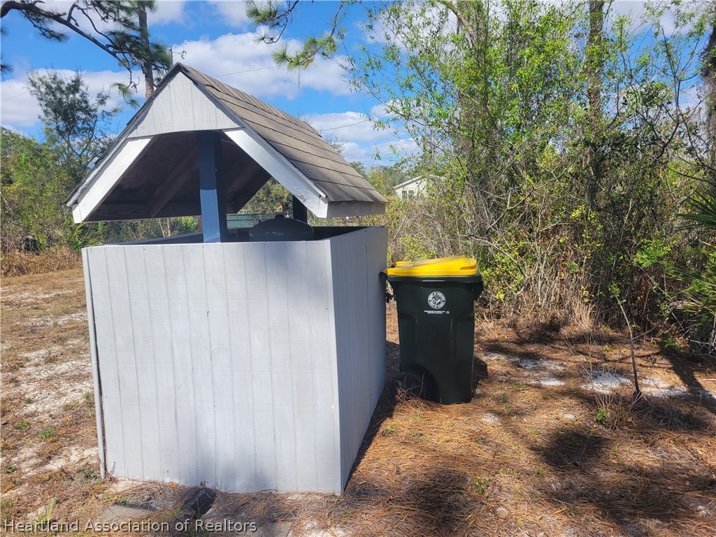 524 Oliver Road Venus, FL 33960 - Photo 19 of 34 Gallery Image 19