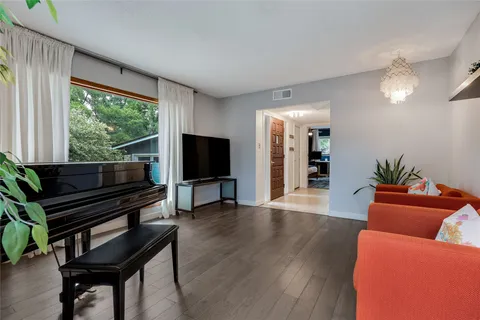 $729,000 | 1703 Fawn Drive, Austin, TX 78741