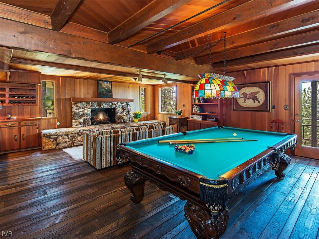 816 Toni Court Incline Village, NV 89451 - Photo 18 of 22 a room with musical instruments