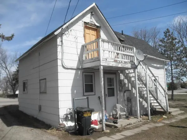 $79,900 | 211 N Street East, Detroit Lakes, MN 56501