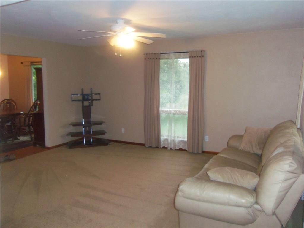 1950 West Winfield Road Worthington, PA 16262 - Photo 4 of 13 Living Room