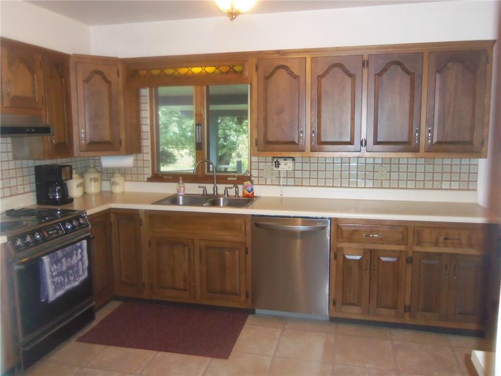1950 West Winfield Road Worthington, PA 16262 - Photo 6 of 13 Kitchen