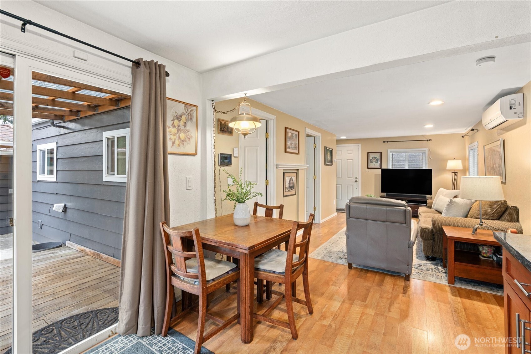 112 Barbara Lane Everett, WA 98203 - Photo 11 of 27