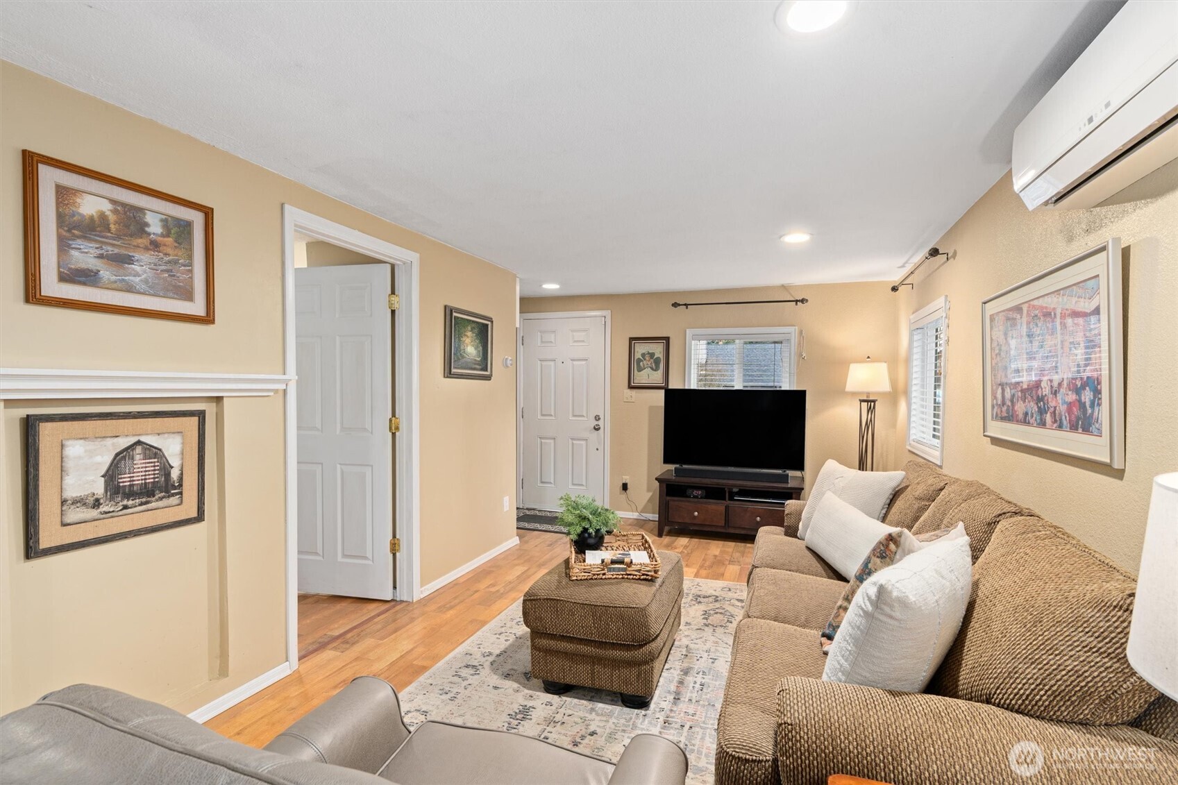 112 Barbara Lane Everett, WA 98203 - Photo 5 of 27