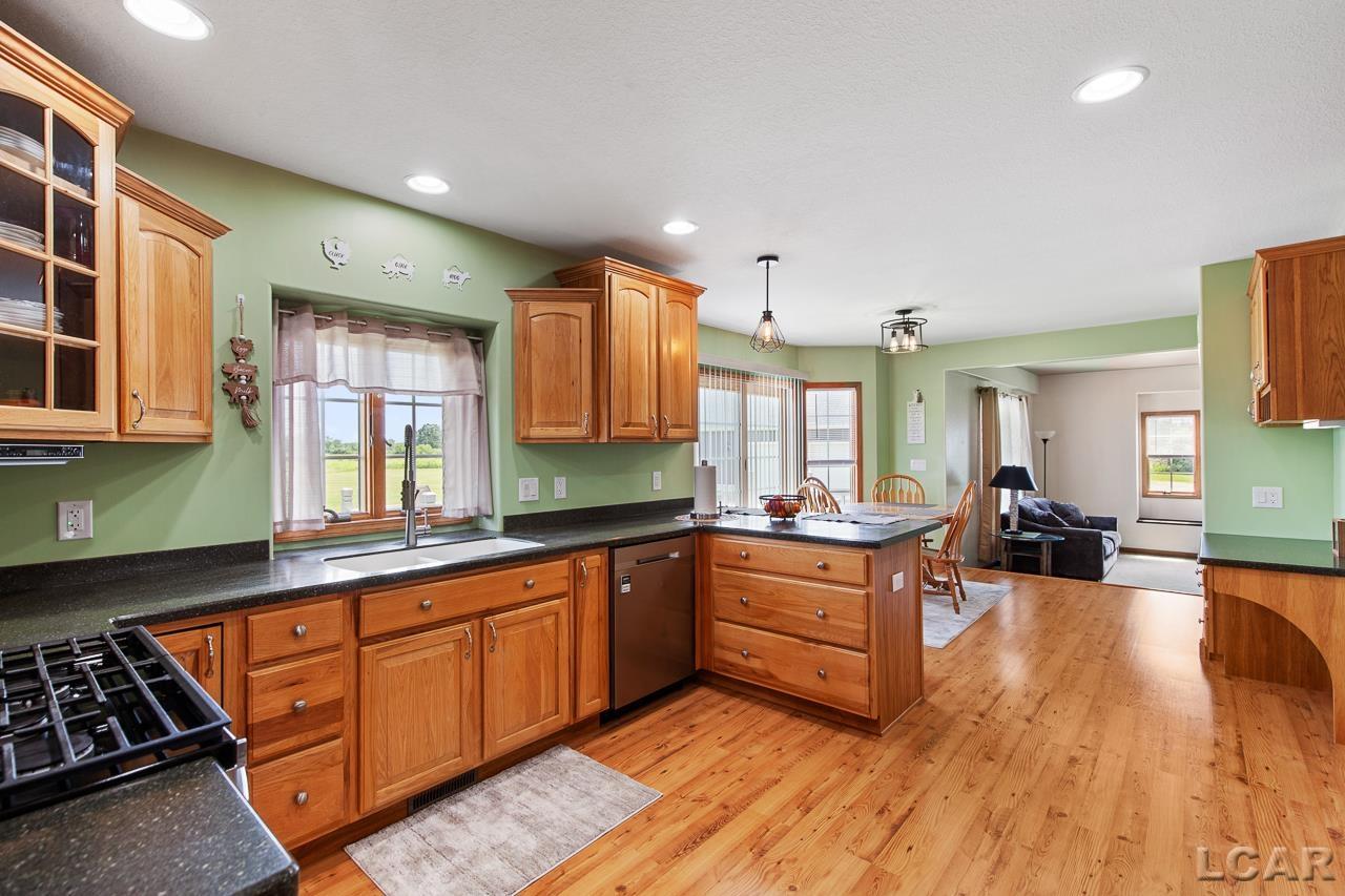 5758 Plank Road Adrian, MI 49221 - Photo 11 of 68 50147556-155efe3b-ccdb-4888-aba5-943f9b5acd03.JPG