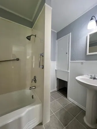 $1,950 | 327 South 4th Street, Wylie, TX 75098