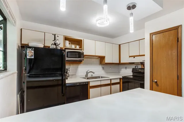 $125,000 | 2112 New Sun Drive, Florissant, MO 63031