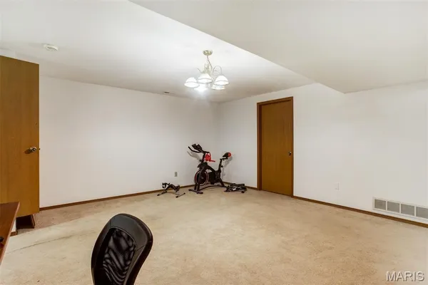 $115,000 | 2112 New Sun Drive, Florissant, MO 63031