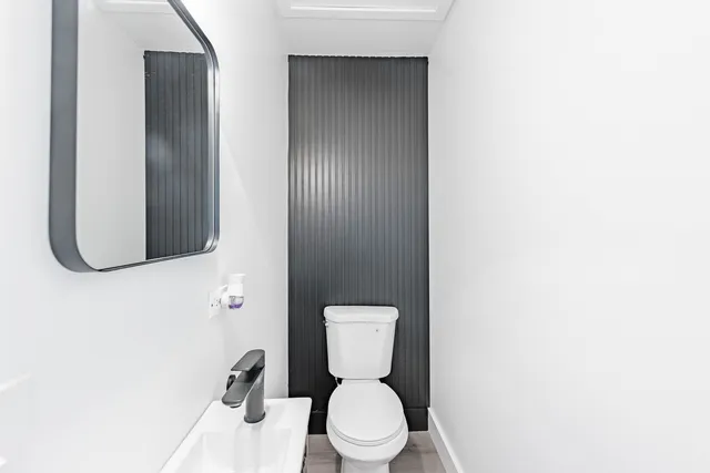 $399,900 | 2N281 Bloomingdale Road, Glendale Heights, IL 60139