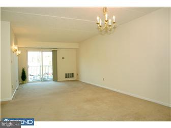 133 Brandon Road Jeffersonville, PA 19403 - Photo 4 of 10 Living Room