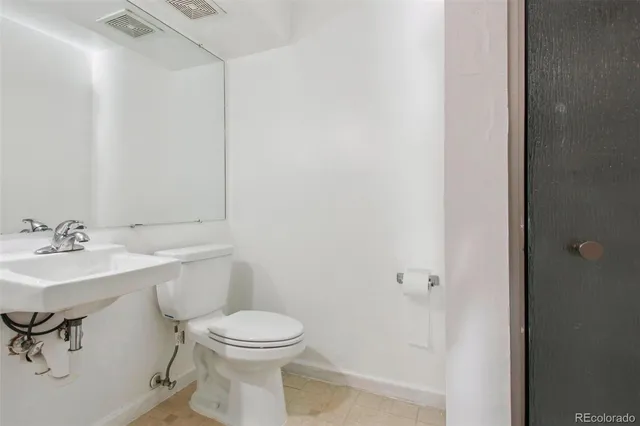 $2,900 | 12490 East Exposition Avenue, Aurora, CO 80012