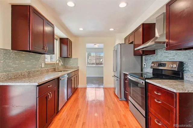 $2,900 | 12490 East Exposition Avenue, Aurora, CO 80012