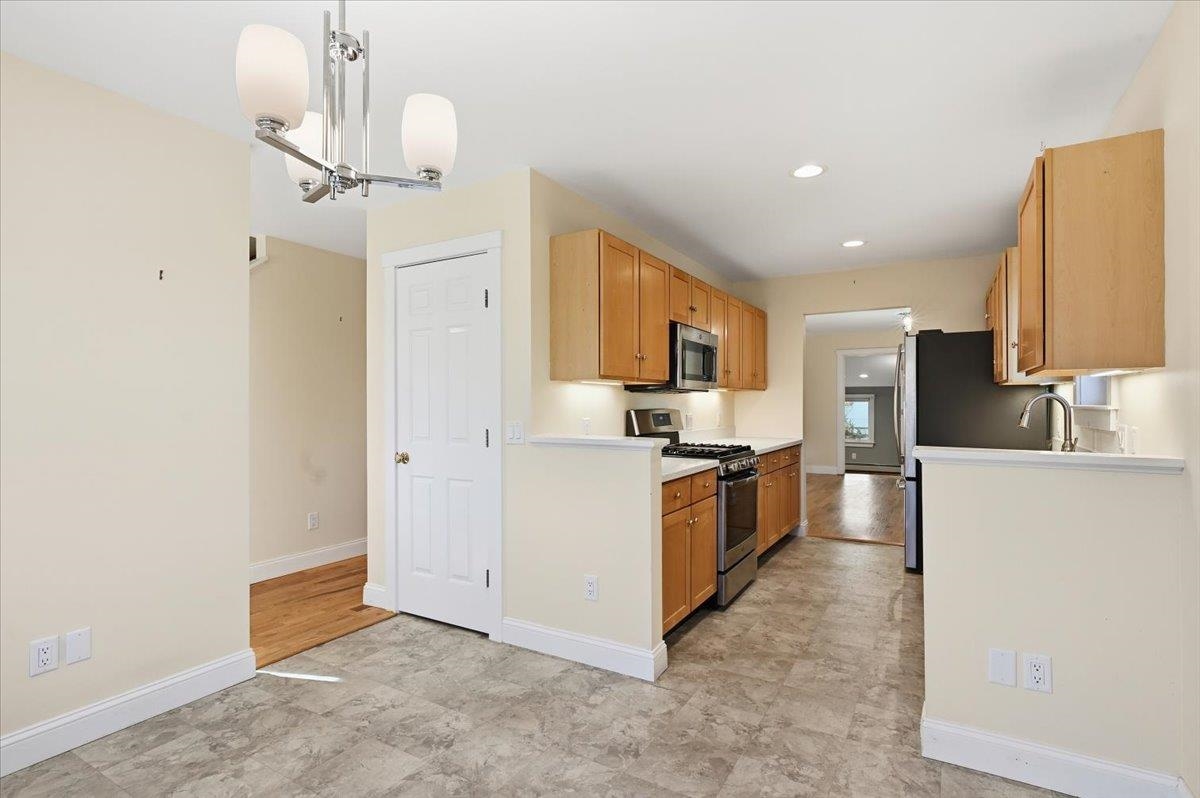 156 Commons Road Williston, VT 05495 - Photo 4 of 44