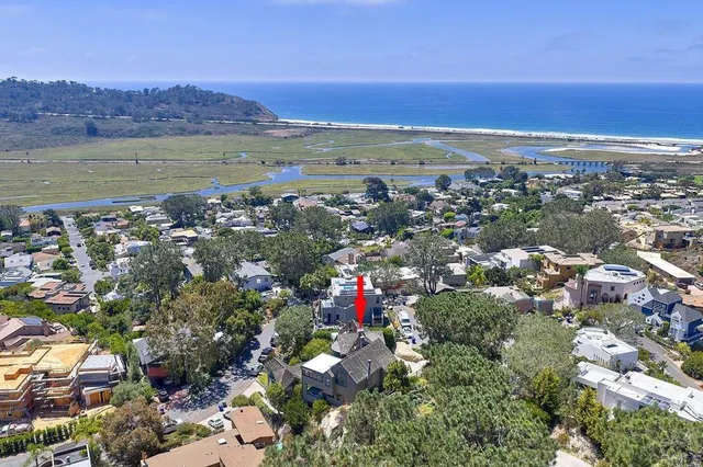 $4,200,000 | 13027 Via Latina, Del Mar, CA 92014