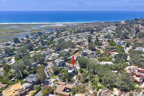 $4,200,000 | 13027 Via Latina, Del Mar, CA 92014