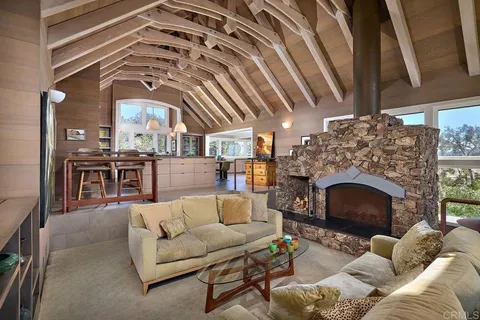 $4,200,000 | 13027 Via Latina, Del Mar, CA 92014