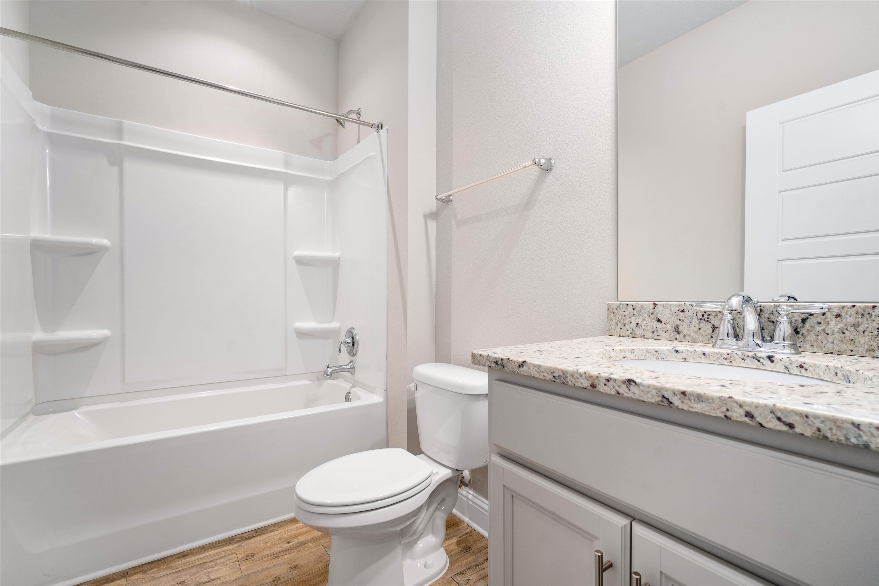 24479 Kipling Court Daphne, AL 36526 - Photo 19 of 41 Bathroom