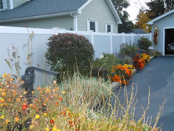 22 Marchioness Road Springfield, MA 01129 - Photo 25 of 27 a front view of a house with a yard