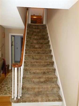 22 Marchioness Road Springfield, MA 01129 - Photo 5 of 27 a view of entryway