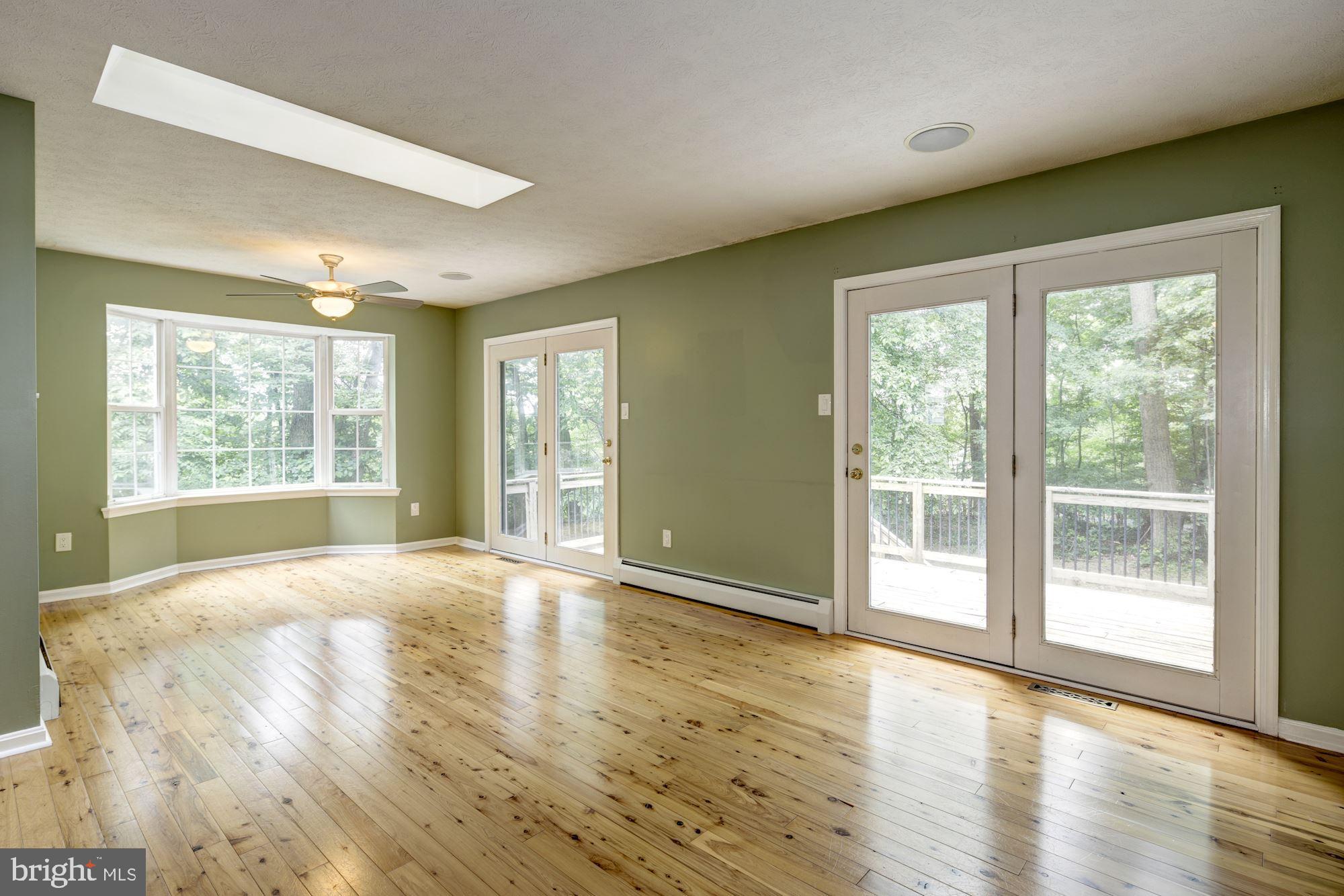 4747 Dave Rill Road Hampstead, MD 21074 - Photo 7 of 34 Family Room